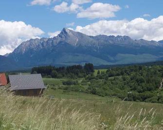 Holiday Home In A Quiet Location - Podbanská - Outdoor view