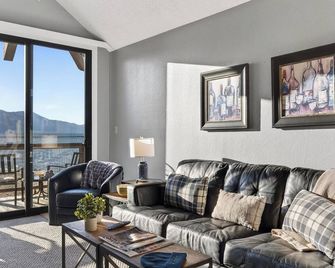 Beach Front Perch by AvantStay - South Lake Tahoe