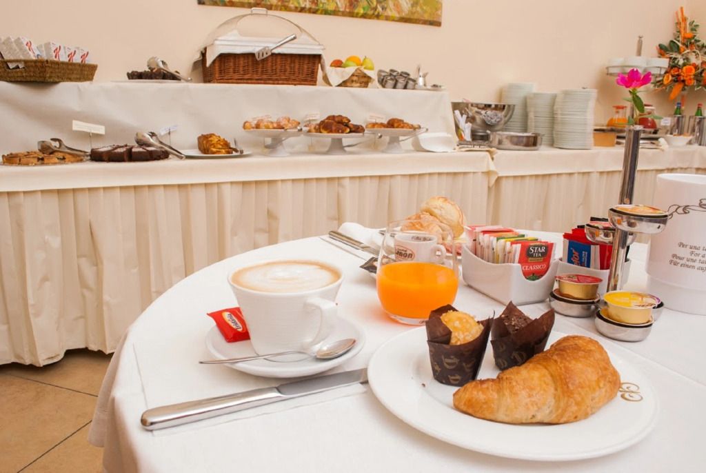 Le Cheminée Business Hotel Napoli - נאפולי - בופה