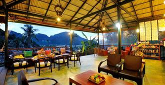 Phi Phi Arboreal Resort - קופיפי - מסעדה
