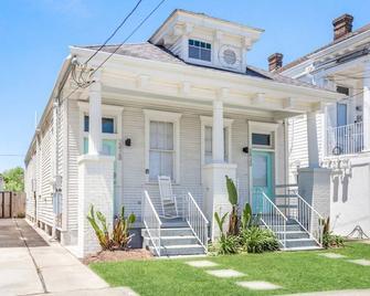 Private 2BR in Uptown by Hosteeva - New Orleans - Gebäude
