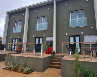 Casas de alto padrão em Condominio Privado - Chapada dos Guimaraes - Budynek