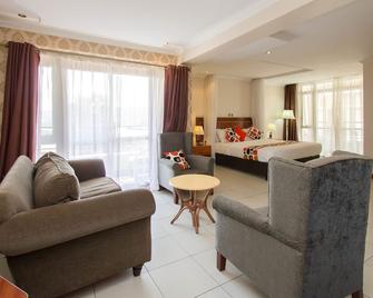 Victoria Comfort Inn - Kisumu - Living room