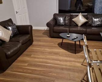 Thorpe Place - Durham - Salon