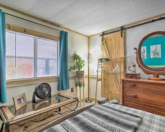 Cozy Cottonwood Gem Patio and 180-Degree Views - Cottonwood - Bedroom