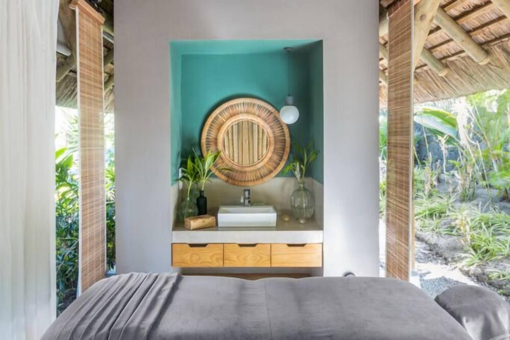 Tropical Attitude - Trou d'Eau Douce