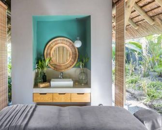 Tropical Attitude - Trou d'Eau Douce