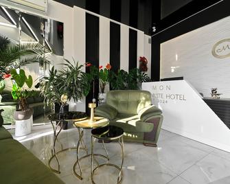 Mon Invite Hotel - Ereván - Recepción