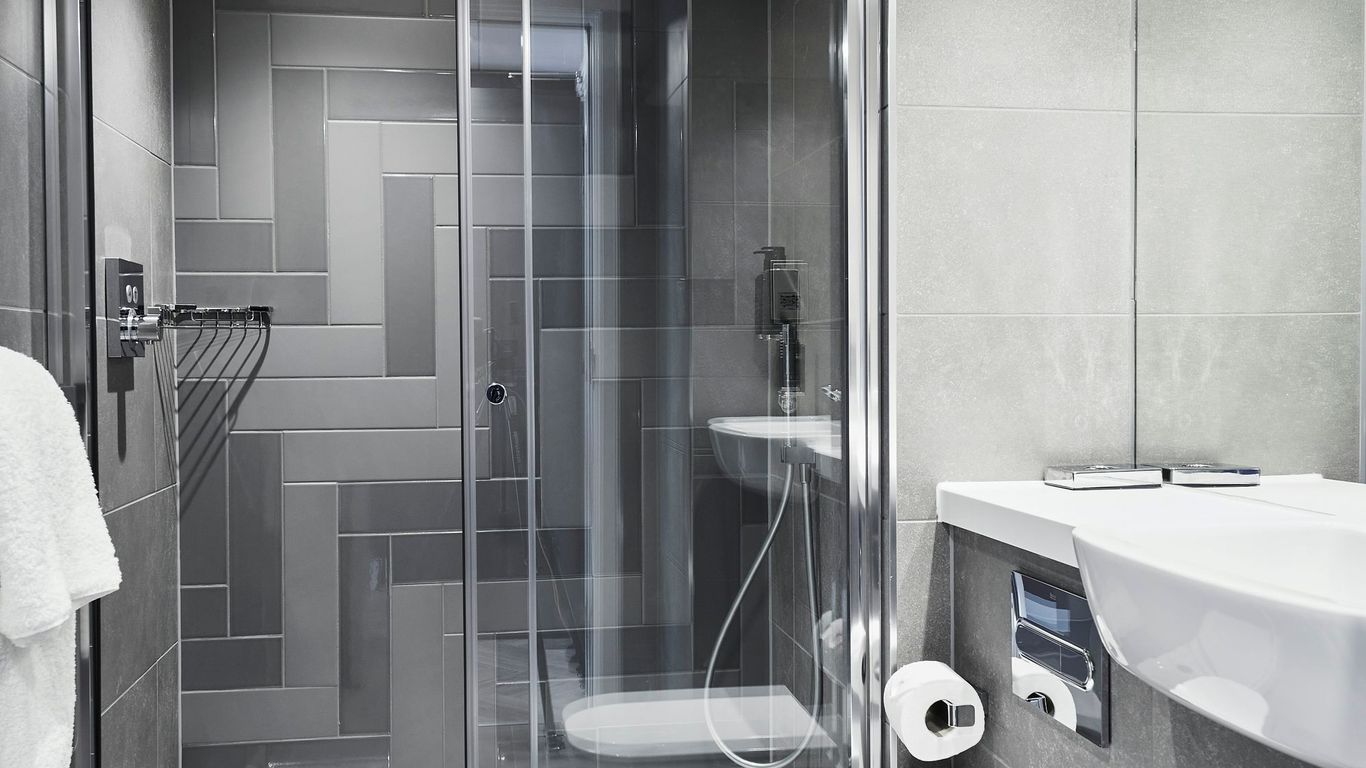 Roomzzz Newcastle City