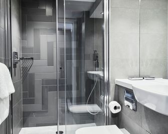 Roomzzz Newcastle City - ניוקאסל - חדר שינה