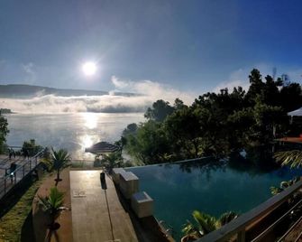 The Nihal Resort - Mahabaleshwar - Pool