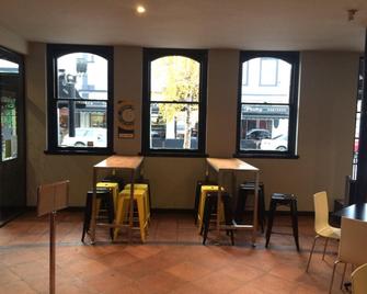 Star Bar Cafe & Hotel - Launceston - Restaurant