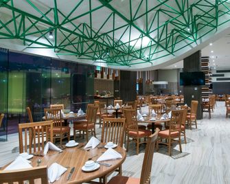Holiday Inn Coatzacoalcos By IHG - Coatzacoalcos - Restoran