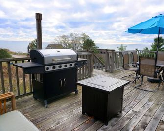 The Piping Plover - Stunning views on Lake Michigan 4br family vacation home - Muskegon - Balkon