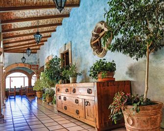 Hotel La Plaza De Tequisquiapan - Tequisquiapan