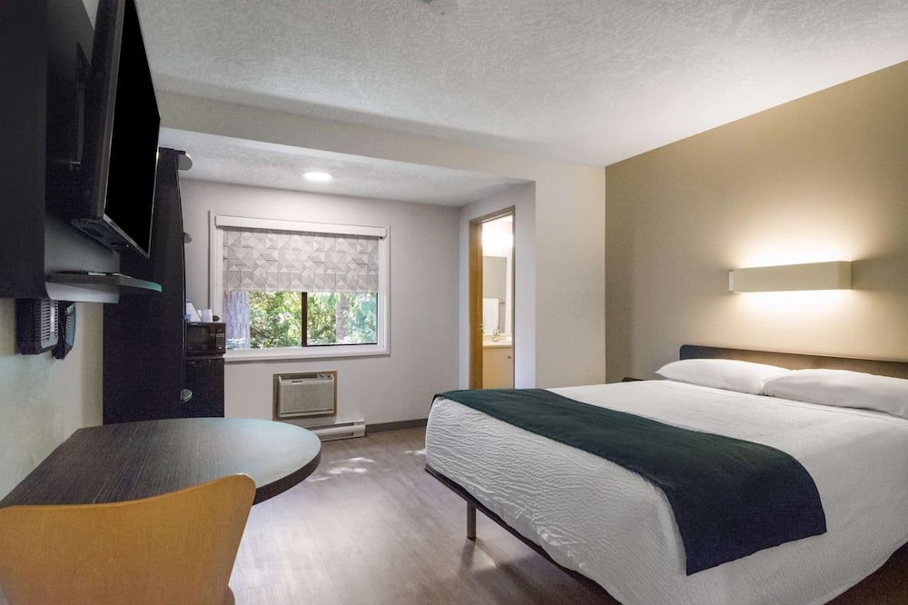 Motel 6 Saanichton - Bc - Victoria Airport - סאניצ'טון - חדר שינה