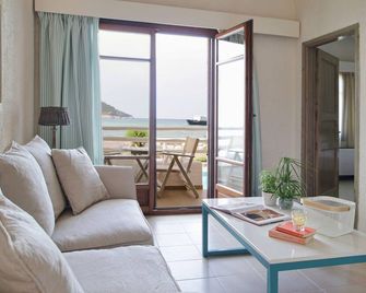 Skopelos Village Hotel - Skopelos - Sala de estar