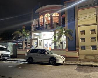 ذا كولوسيام - باسيترّ - مبنى