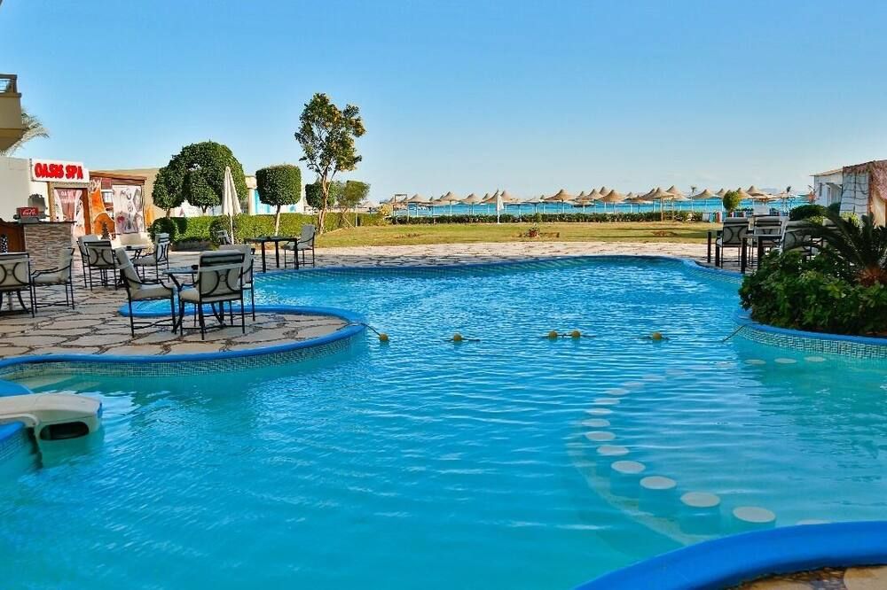 ماجيك بيتش هوتل