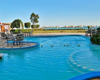 Magic Beach Hotel Hurghada - Hurgada - Piscina