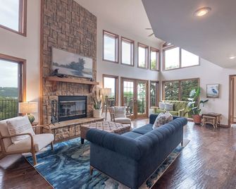 Lost Bridge Lodge On Beaver Lake! Across From Pool - Garfield - Sala de estar