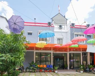 Pondok Seruni Homestay Syariah - Martapura - Edificio
