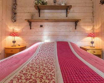 Plein Soleil Appartement Avec Garage Pour Ski Trois Vallees Et Cure Thermale - Brides-les-Bains - Bedroom