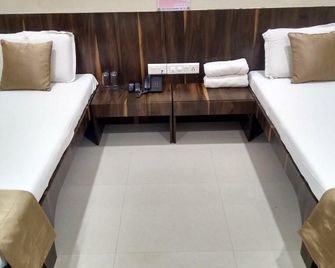 Hotel Honest (Male Only) - Mumbai