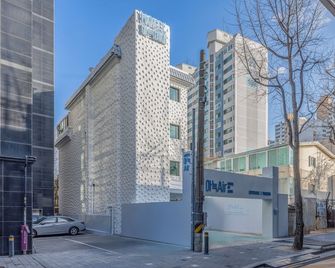 Cozy Air Hotel Gaebong Branch - Seoul - Outdoors view