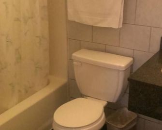 Naugatuck Motor Lodge - Naugatuck - Bad