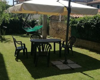 Short Lets Pescara - Pescara - Innenhof