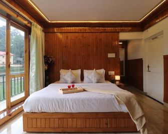 Treebo Green Oak - Nainital - Slaapkamer