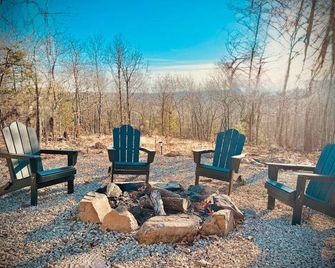 The Charlotte A-Frame cabin with mountain views - Ironton - Patio
