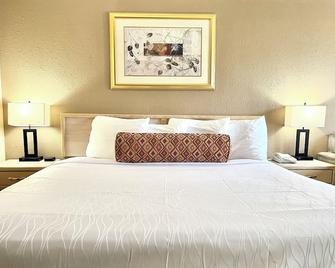 Brentwood Inn & Garden - Farmington - Habitació