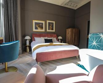 OYO Beersbridge Lodge - Glasgow - Bedroom