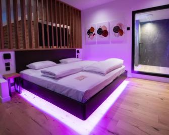 Hotel Caro - Bucarest - Camera da letto