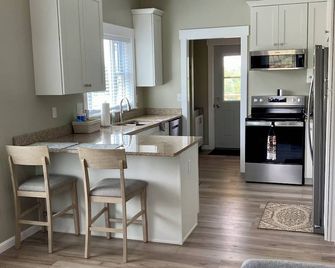 Super cute and Cozy 2-bedroom house with AC and WiFi in dry ridge - Dry Ridge - Keuken