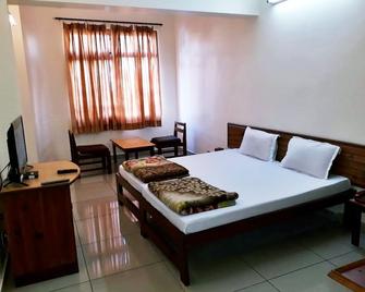 Hotel Meghna - Pithorāgarh - Bedroom