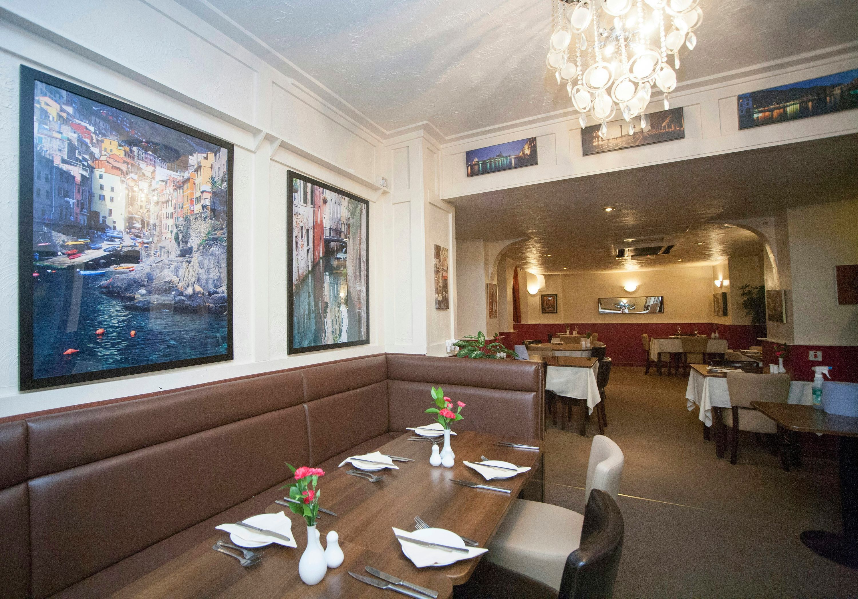 ذا وايت سوان هوتل