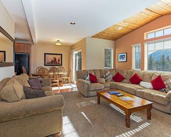 Grayeagle #08 - Mammoth Lakes - Stue