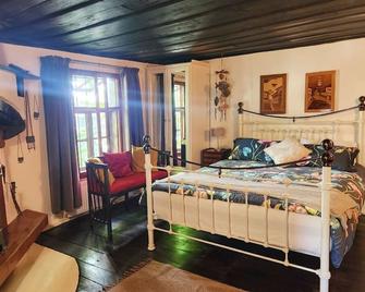 Little River Guest House - Gabrovo - Habitación