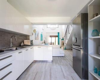 (w) Maistros Villa | Private Pool | Halkidiki - Nea Skioni - Kitchen