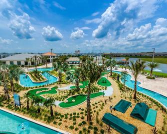 Water Slidelazy Riverfoosball5mi to Disney! - Kissimmee - Pool