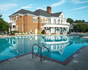 Vacation Village at Williamsburg - Williamsburg - Pool