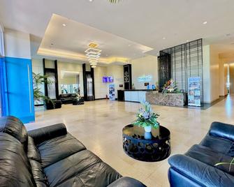 Sophisticated Oceanview Studio in La Mirada - 5 minutes away from Mactan Newtown - Cebu City - Lobby