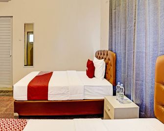 Hotel O Nawangwulan - Blitar - Bedroom