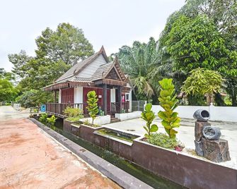 OYO Home 90332 Jentayu Homestay Pontian - Pontian Kechil - Außenansicht