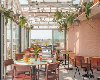 أوتل فيرتايم - ليه سابل-دولون - مطعم