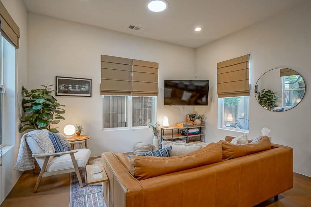 Boho 2b/2ba Downtown/OldTown, Patio w/fire feature - Alburquerque - Sala de estar