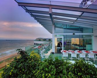 نوفوتيل فيساخاباتنام فارون بيتش هوتل - فيساكاباتنام - مطعم